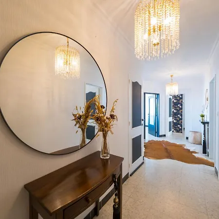Apartment With Hinterland Views *
