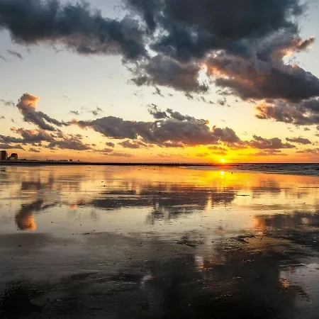 Apartment With 3 Bedrooms Near The Sea Middelkerke