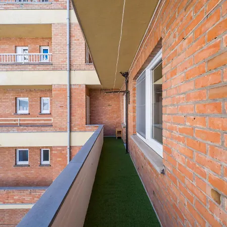 With 3 Bedrooms Near The Sea Apartment *