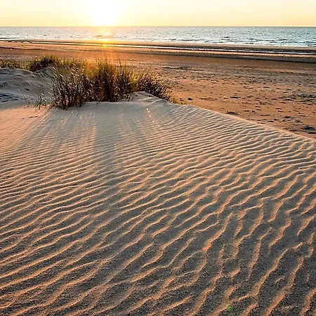 With 3 Bedrooms Near The Sea Middelkerke